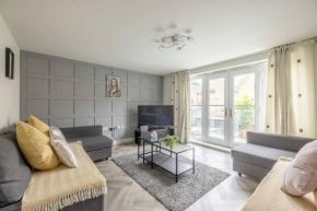 Modern Home - Slough, Heathrow, Pinewood - Parking